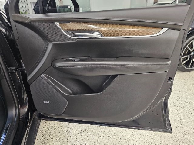 Cadillac XT5 AWD 4dr Platinum 2017