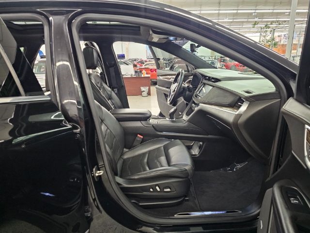 Cadillac XT5 AWD 4dr Platinum 2017