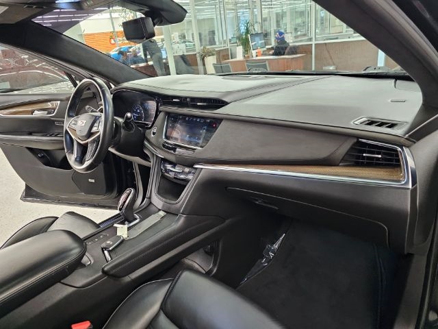 Cadillac XT5 AWD 4dr Platinum 2017