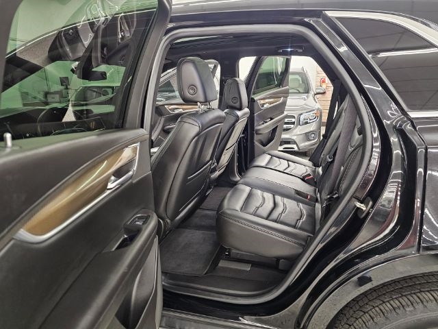 Cadillac XT5 AWD 4dr Platinum 2017