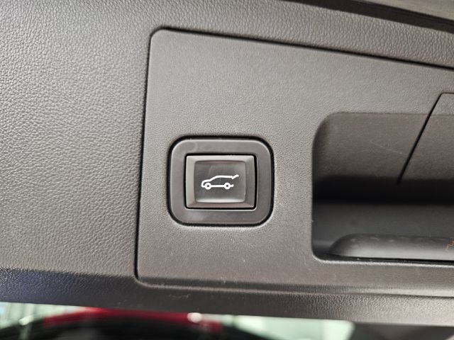 Cadillac XT5 AWD 4dr Platinum 2017