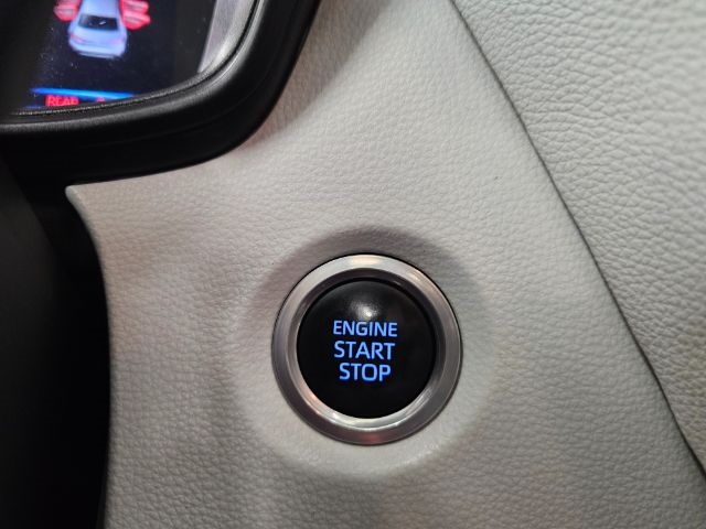 Toyota Corolla SE Manual (Natl) 2020