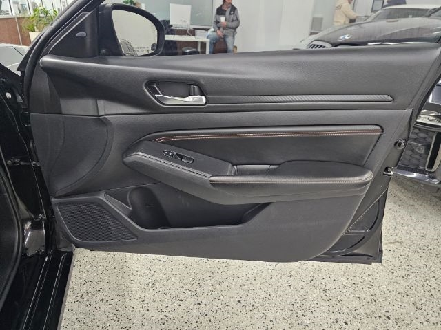 Nissan Altima 2.5 SR Sedan 2019