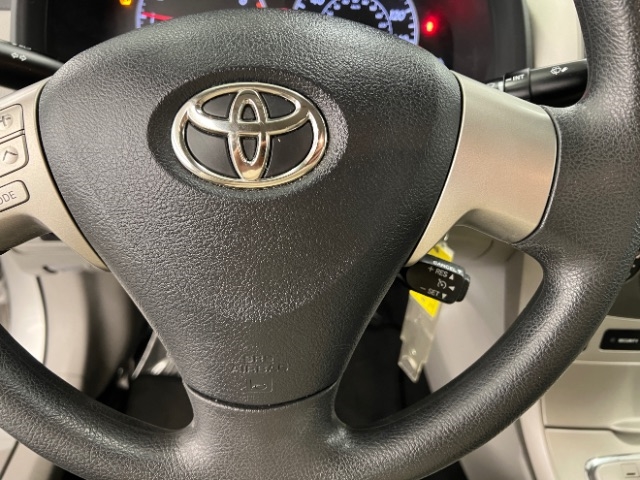 Toyota Corolla 4dr Sdn Auto LE (Natl) 2012