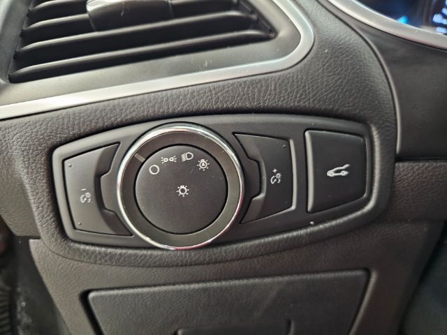 Ford Edge 4dr Titanium AWD 2015