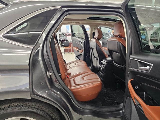 Ford Edge 4dr Titanium AWD 2015