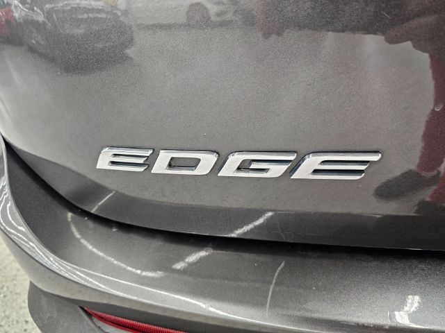 Ford Edge 4dr Titanium AWD 2015