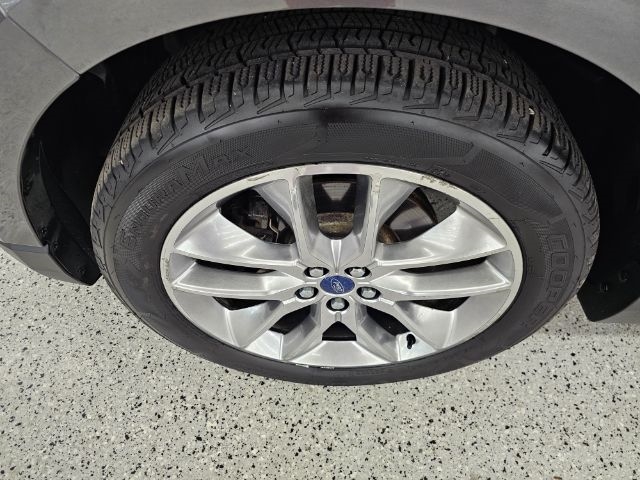 Ford Edge 4dr Titanium AWD 2015