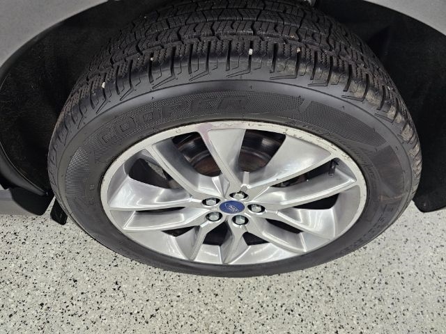 Ford Edge 4dr Titanium AWD 2015