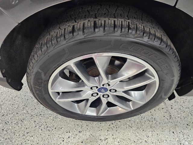 Ford Edge 4dr Titanium AWD 2015