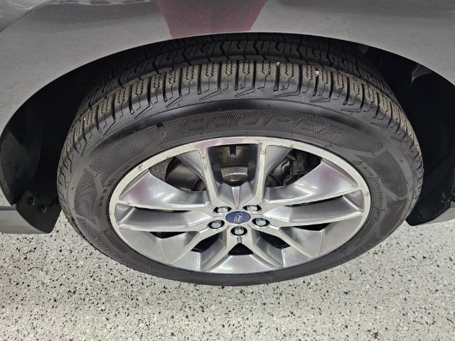 Ford Edge 4dr Titanium AWD 2015