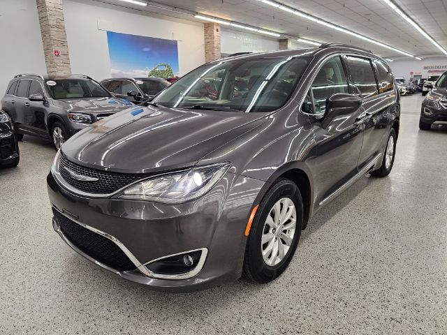 Chrysler Pacifica Touring-L FWD 2017