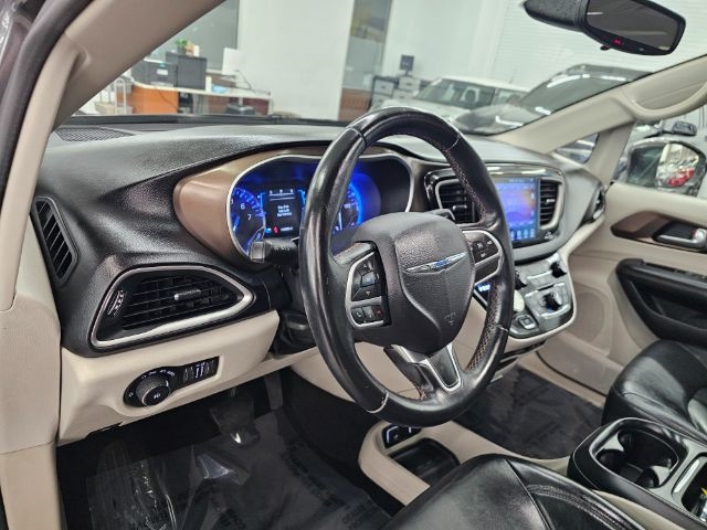 Chrysler Pacifica Touring-L FWD 2017