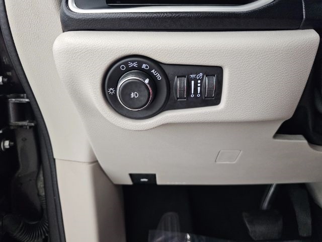 Chrysler Pacifica Touring-L FWD 2017