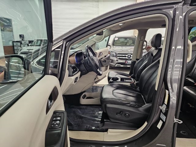 Chrysler Pacifica Touring-L FWD 2017