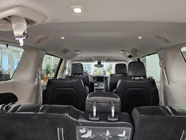 Chrysler Pacifica Touring-L FWD 2017