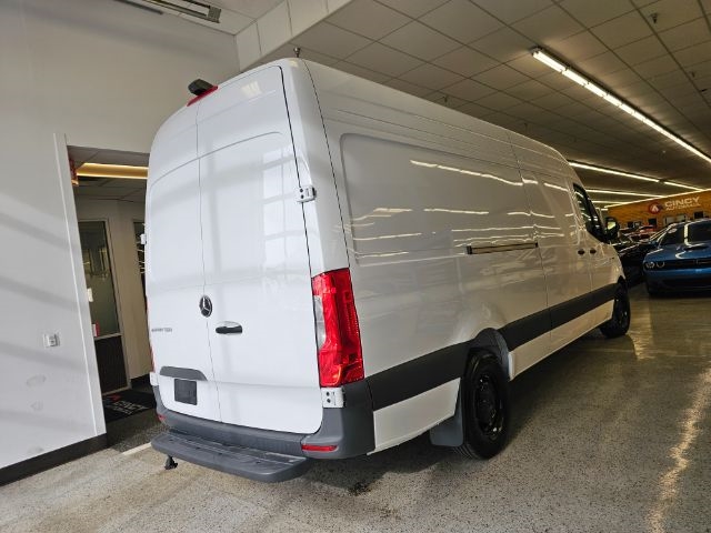 Mercedes-Benz eSprinter Cargo Van 2500 High Roof 170" RWD 2024