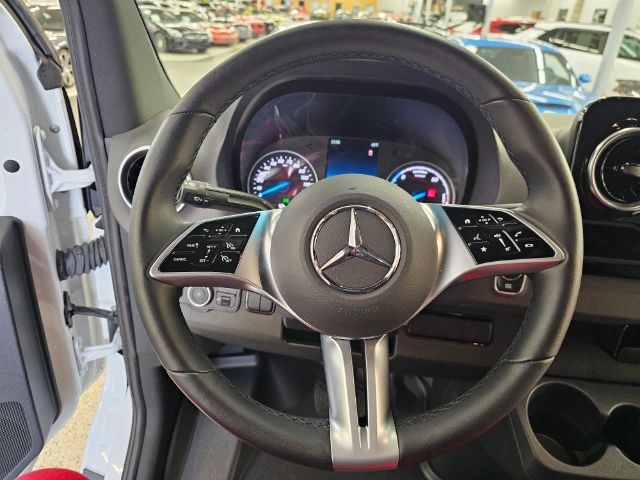 Mercedes-Benz eSprinter Cargo Van 2500 High Roof 170" RWD 2024