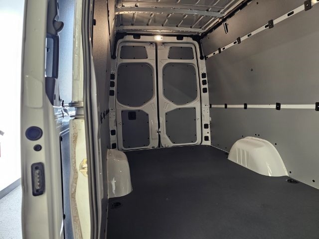 Mercedes-Benz eSprinter Cargo Van 2500 High Roof 170" RWD 2024