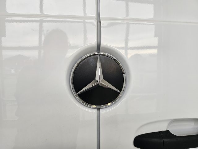 Mercedes-Benz eSprinter Cargo Van 2500 High Roof 170" RWD 2024