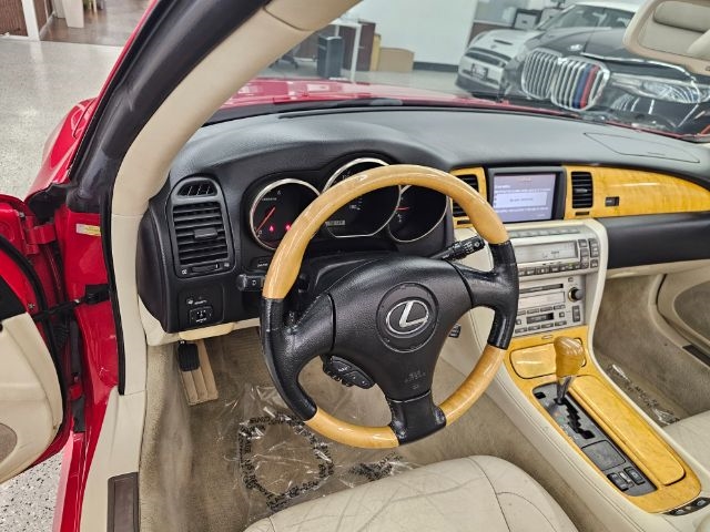 Lexus SC 430 2dr Convertible 2002