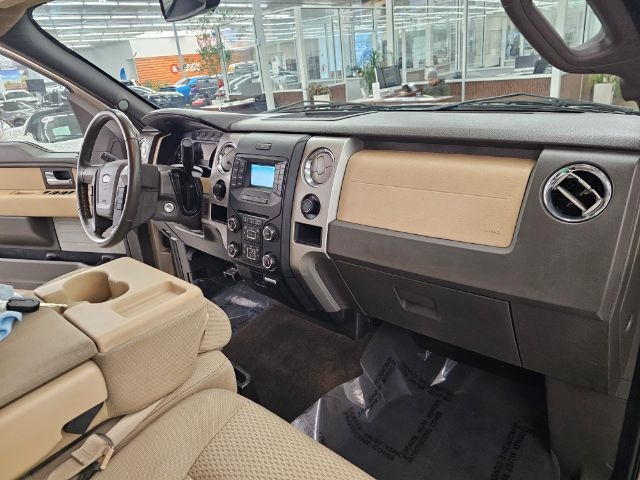 Ford F-150 4WD SuperCrew 145" Platinum 2014