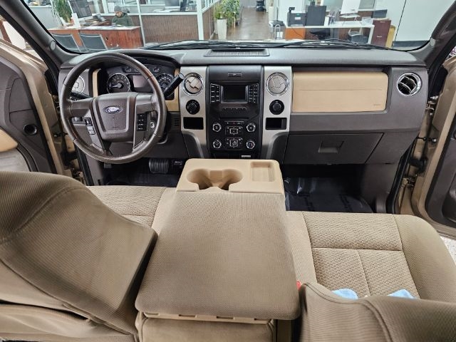 Ford F-150 4WD SuperCrew 145" Platinum 2014