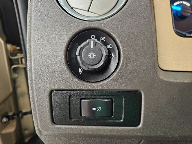 Ford F-150 4WD SuperCrew 145" Platinum 2014