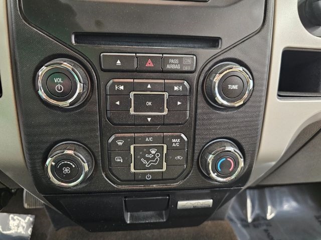 Ford F-150 4WD SuperCrew 145" Platinum 2014