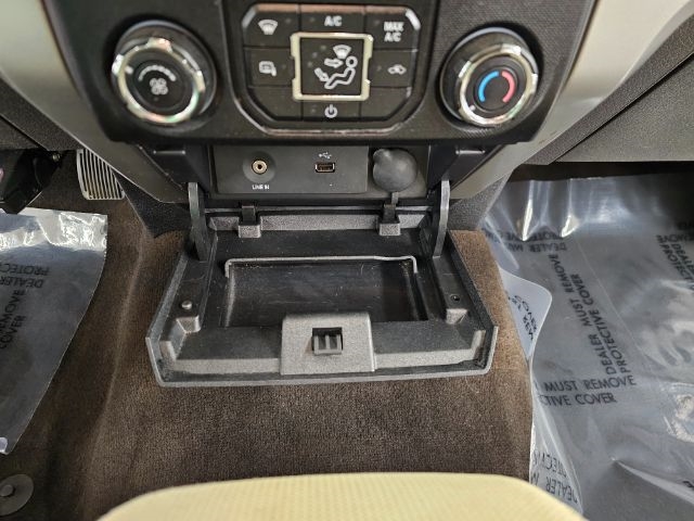 Ford F-150 4WD SuperCrew 145" Platinum 2014