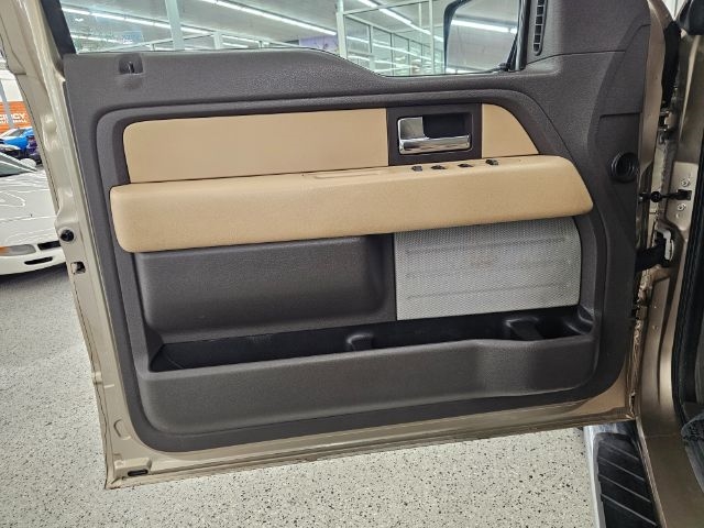 Ford F-150 4WD SuperCrew 145" Platinum 2014