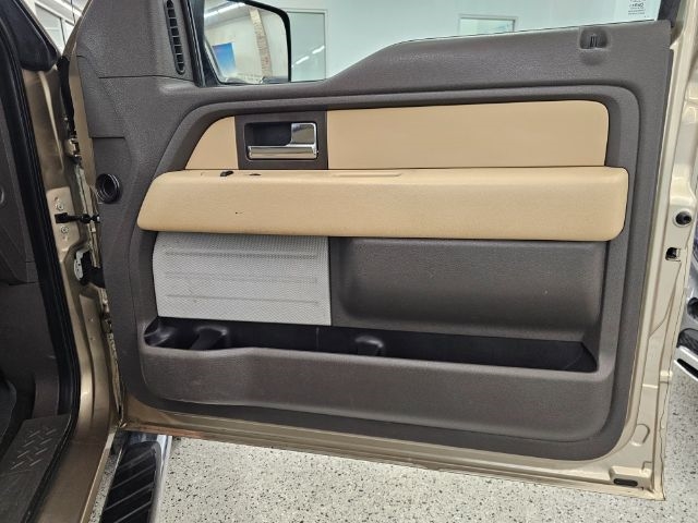 Ford F-150 4WD SuperCrew 145" Platinum 2014