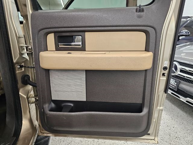 Ford F-150 4WD SuperCrew 145" Platinum 2014