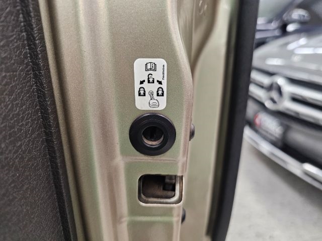 Ford F-150 4WD SuperCrew 145" Platinum 2014