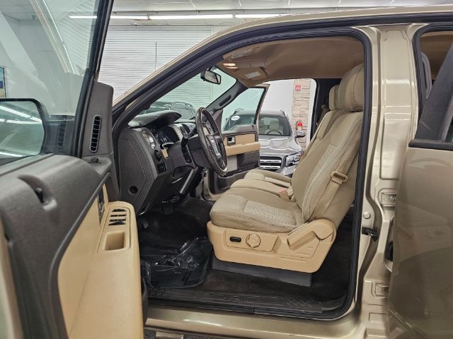 Ford F-150 4WD SuperCrew 145" Platinum 2014