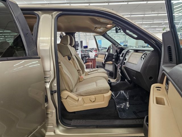 Ford F-150 4WD SuperCrew 145" Platinum 2014