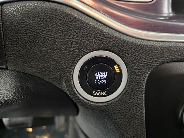 Dodge Charger 4dr Sdn SE RWD 2015