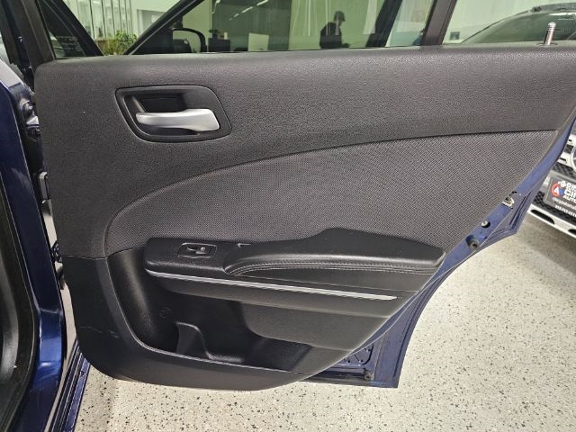 Dodge Charger 4dr Sdn SE RWD 2015