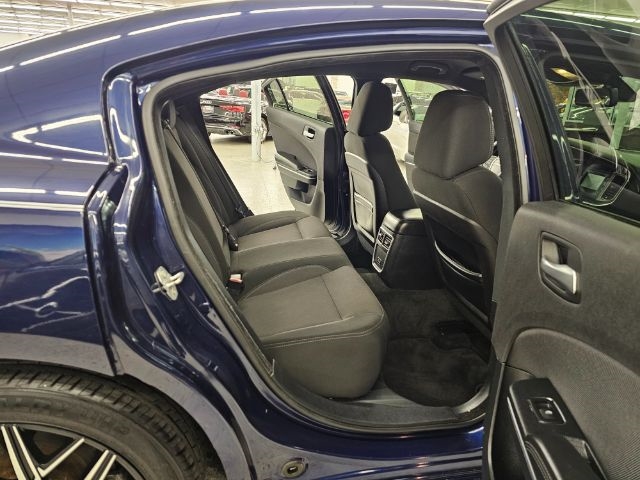 Dodge Charger 4dr Sdn SE RWD 2015