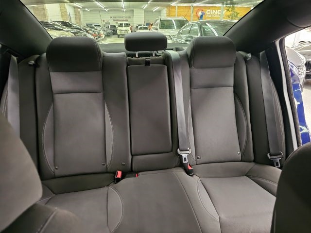 Dodge Charger 4dr Sdn SE RWD 2015