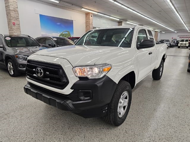 Toyota Tacoma 2WD SR5 Access Cab 6' Bed I4 AT (Natl) 2023