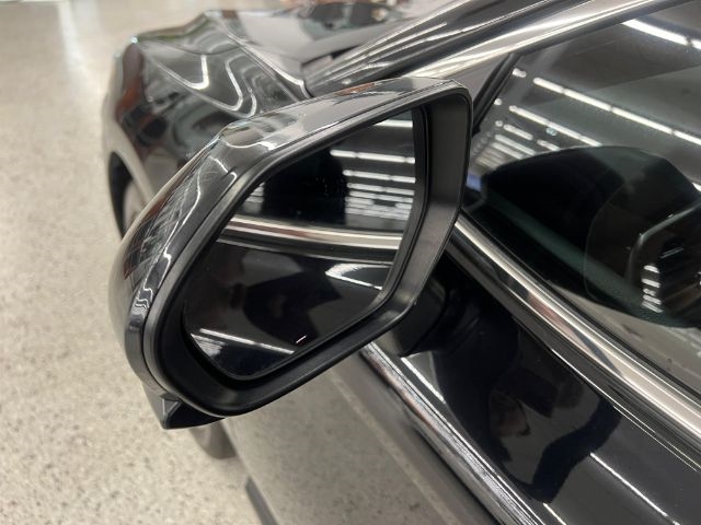 Toyota Camry SE Auto (Natl) 2021