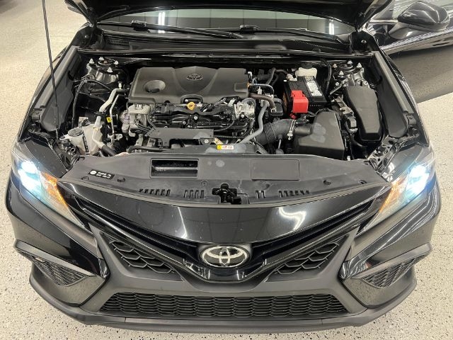 Toyota Camry SE Auto (Natl) 2021