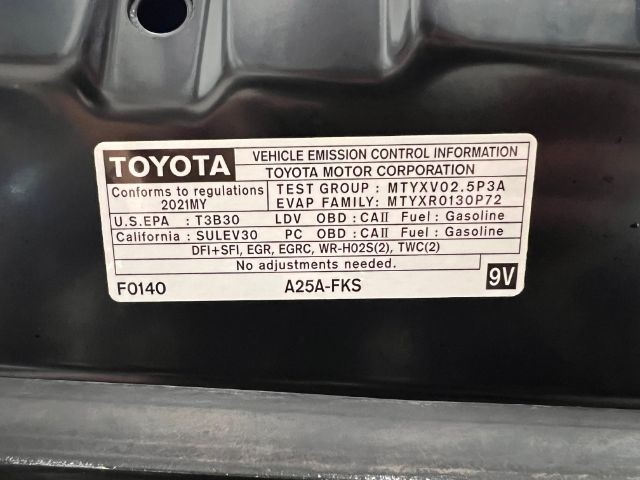 Toyota Camry SE Auto (Natl) 2021