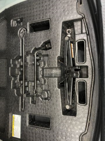 Toyota Camry SE Auto (Natl) 2021