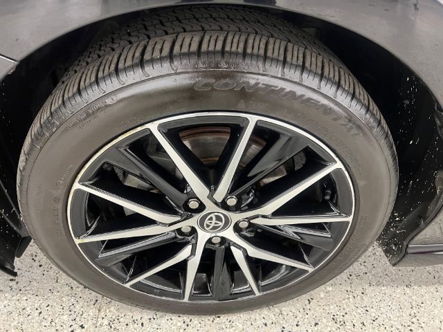 Toyota Camry SE Auto (Natl) 2021