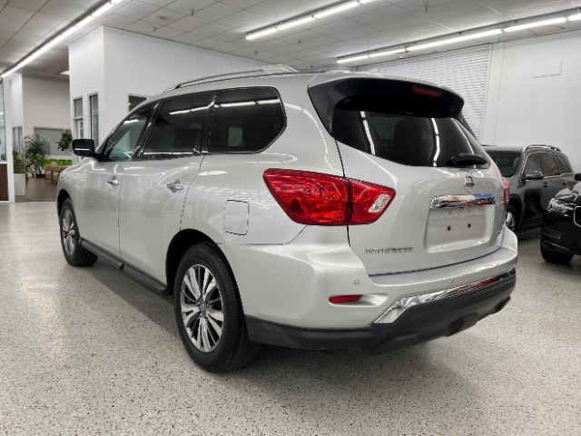 Nissan Pathfinder FWD SV 2020