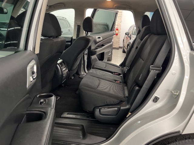 Nissan Pathfinder FWD SV 2020