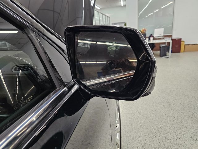 Chevrolet Suburban 4WD 4dr Premier 2021