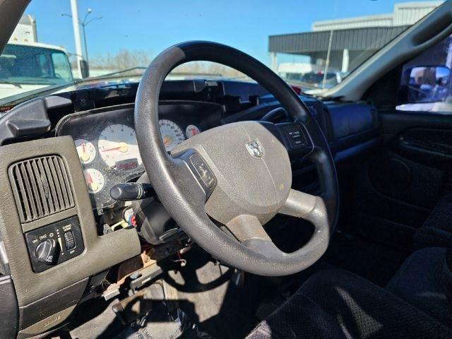 Dodge Ram 2500 4dr Quad Cab 140.5" WB 4WD SLT 2004